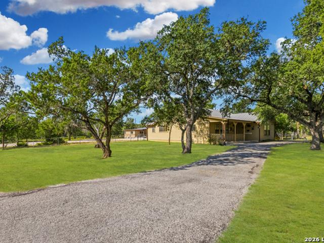 1129 Bandera Blvd