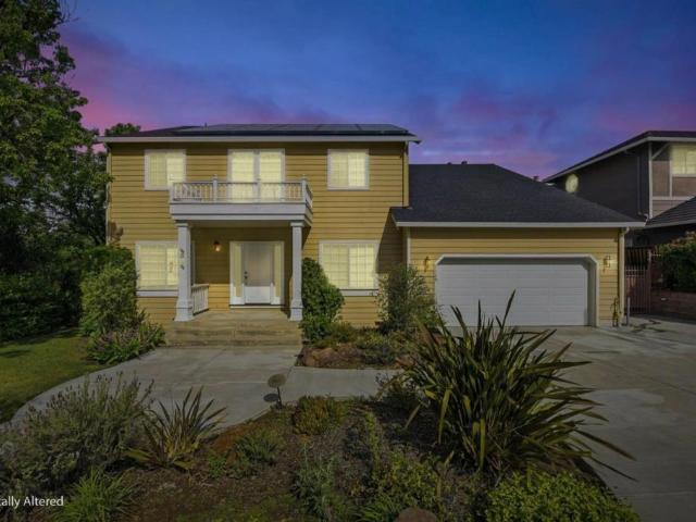1129 Foxhurst Way
