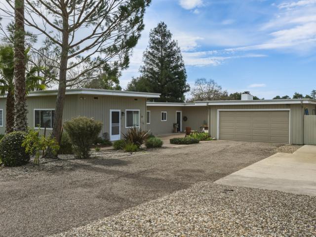 1129 Highland Rd, Santa Ynez, CA 93460 | MLS #26000
