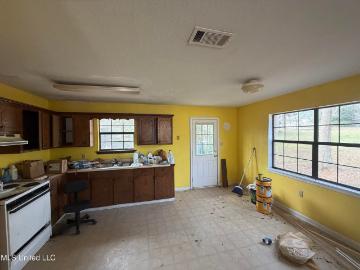 1129 W 6th St, Prentiss, MS 39474 | MLS #4135