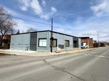 Commercial for sale in T, Brossard - Parking