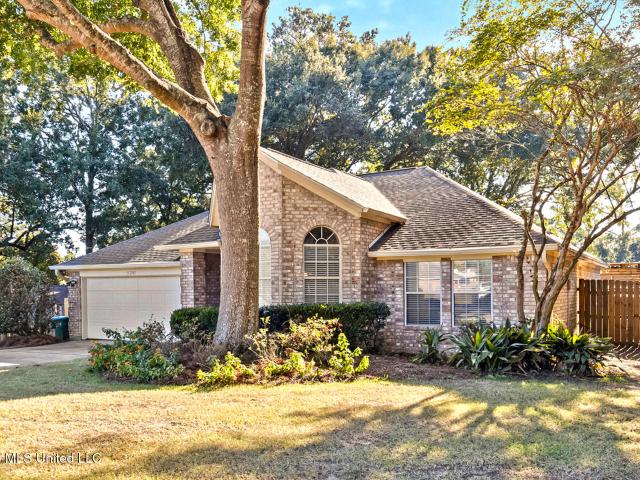 11205 Woodley Cove