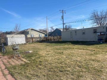 1120 N 3rd E