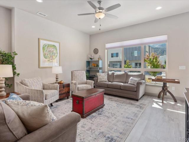 1120 Agate Lane