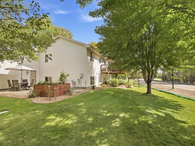 1120 Applewood Court