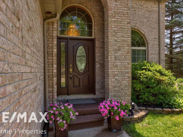 1120 Crystal Wood Dr, Davison, MI