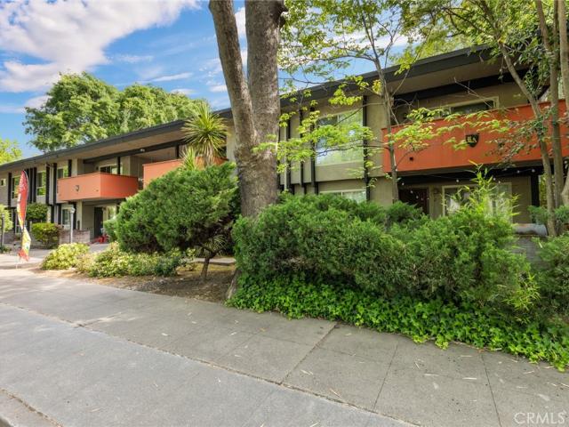 1120 Esplanade