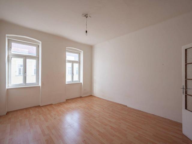 1120+ Ihr Projekt im Herzen der Stadt – sanierungsbedürftige 1 Zimmer Altbauwohnung