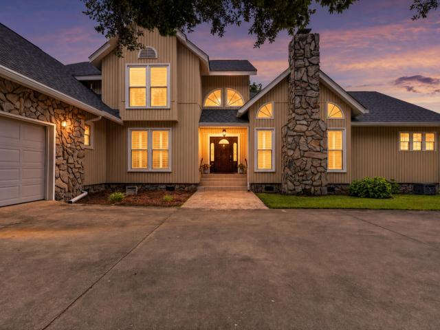 1120 Waters Edge Drive