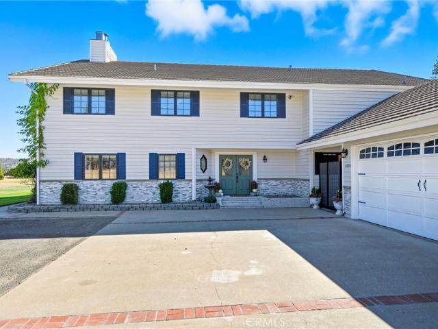 1121 Oak Valley Drive