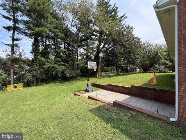 1121 Oaklawn Drive