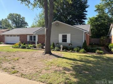 1121 E Mayfair Lane