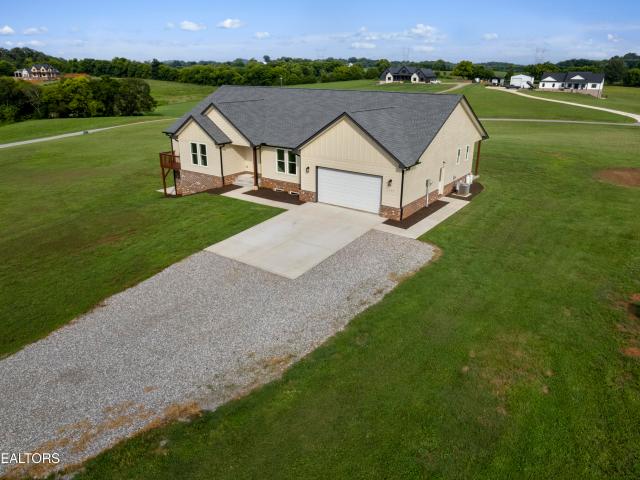 1121 Frogpond Rd