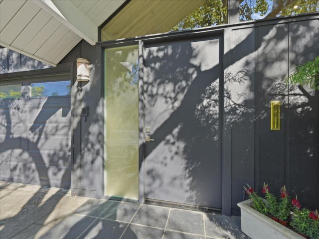 1121 harriet street