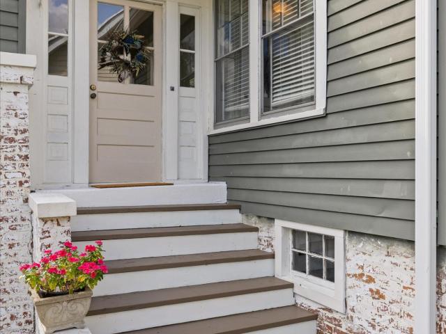 1121 Highland Drive