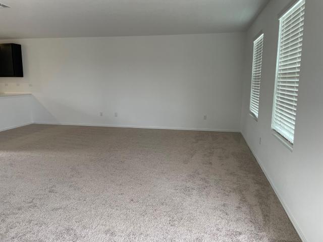 1121 Largemouth Rd