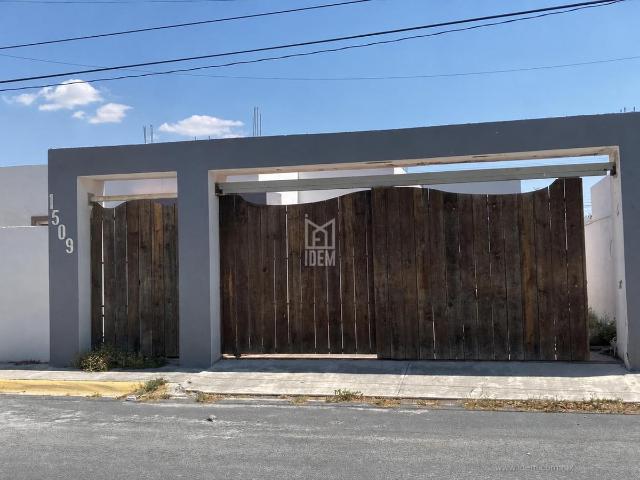 1121 QUINTA EN VENTA ? PORTAL DEL NORTE