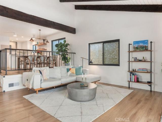 1121 Stanford