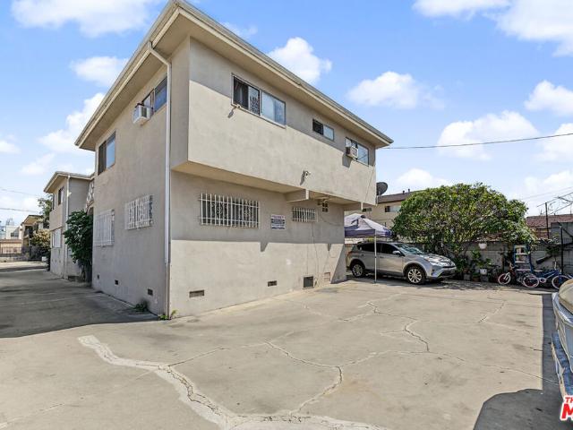 1121 S Mariposa Avenue