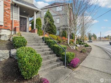 1121 th Drive SE