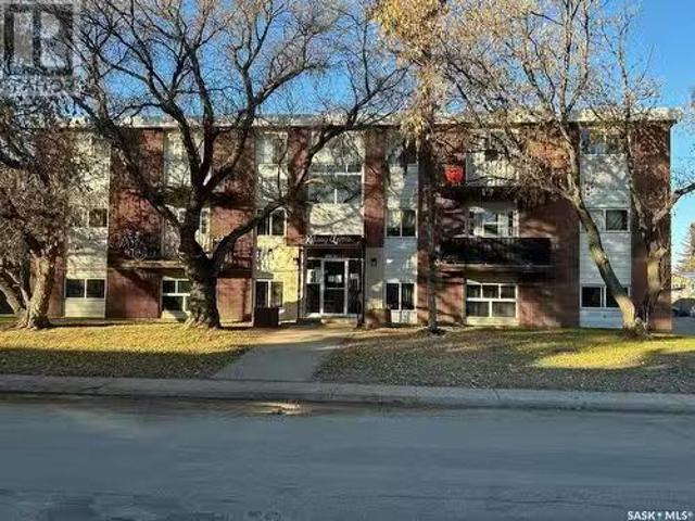 1121 W Avenue N, Saskatoon, SK, S7L 3H7 investment for sale.