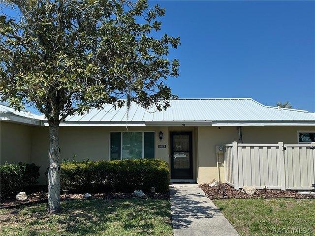 11223 W Bayshore Dr, Crystal River, FL 34429