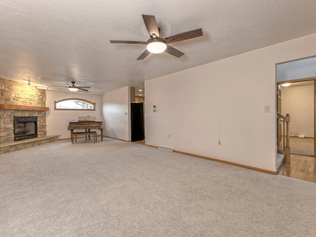 11227 Pershing
