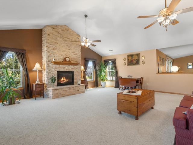 1122 N Sunnyslope Dr, Unit 203