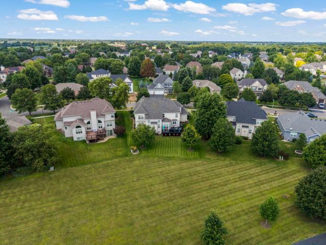 1122 Clearwater Drive