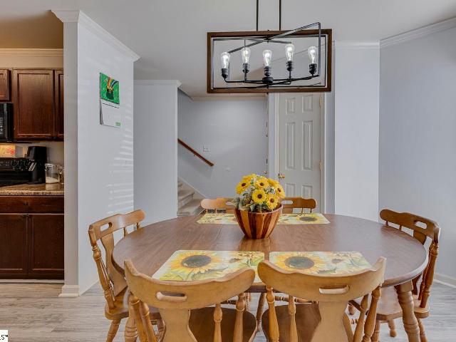 1122 E Lee Road