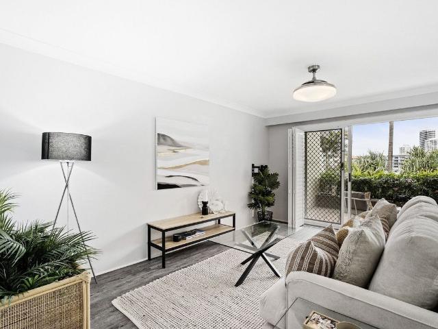 11/22 Jennifer Avenue, Runaway Bay, QLD 4216