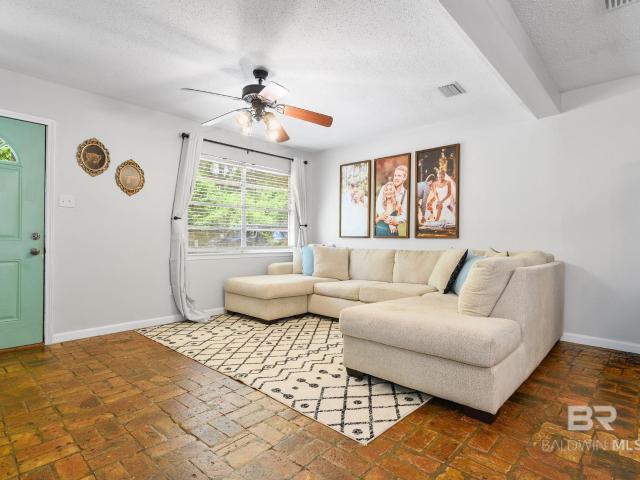 11233 Old Moffat Road