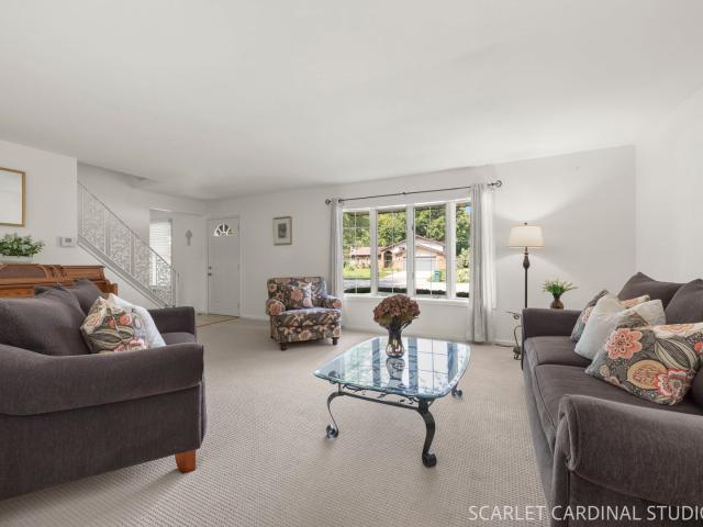 1123 Moorland Avenue