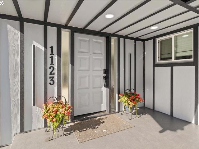 1123 jays dr