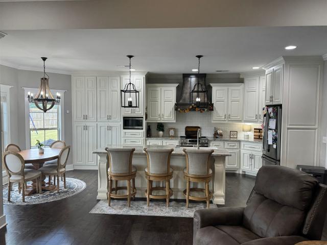 1123 Lake Spencer Dr