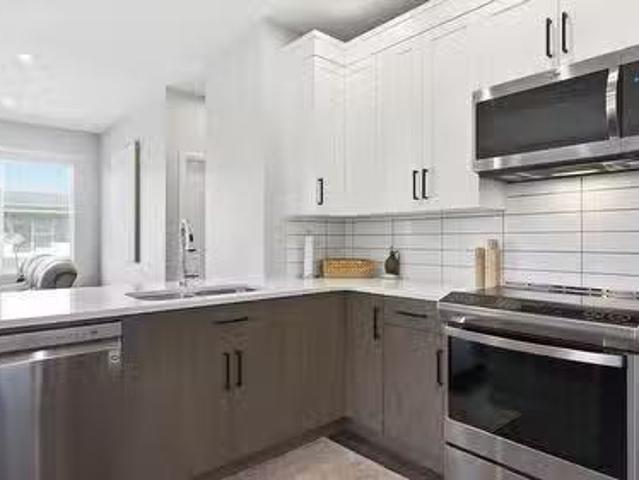 112 1993 Qu'Appelle Boulevard, Kamloops, BC, V2E 0C2 house f.