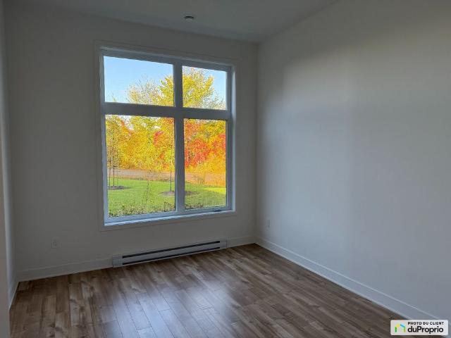 112 200, avenue des Chênes, Candiac à louer