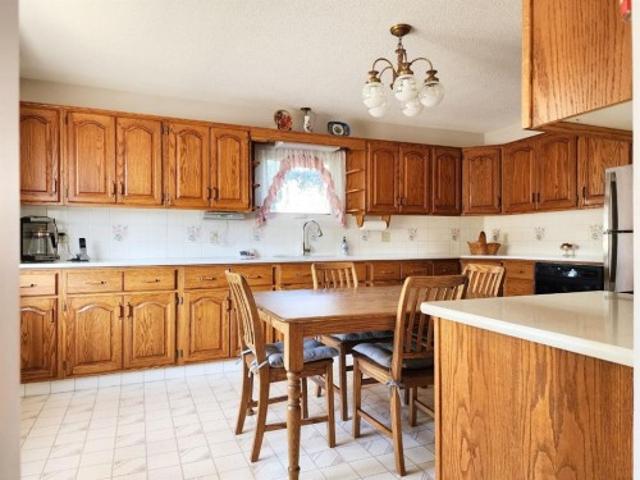 112 43 Avenue West, Claresholm, AB, T0L 0T0 house for sale | Listing ID A2273 | Royal LePage