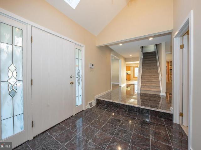 112 Cove Lane