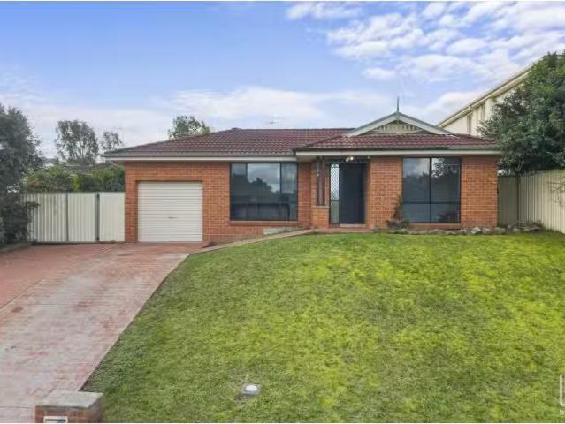 112 Colorado Drive, BLUE HAVEN House for rent Listed by Craig.
