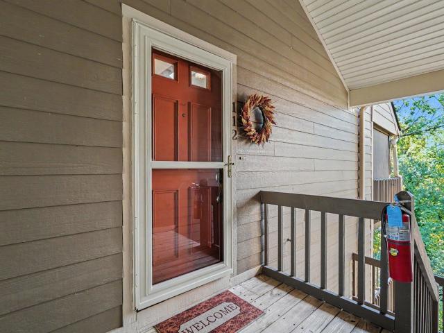 112 Captains Way