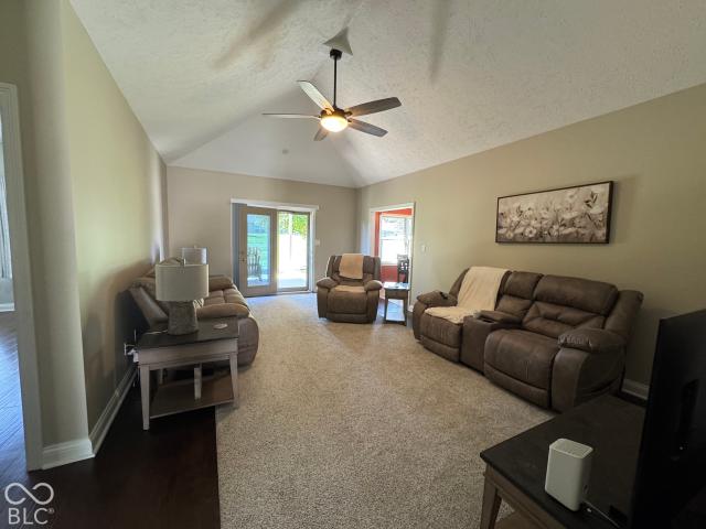 112 Cardinal Lane
