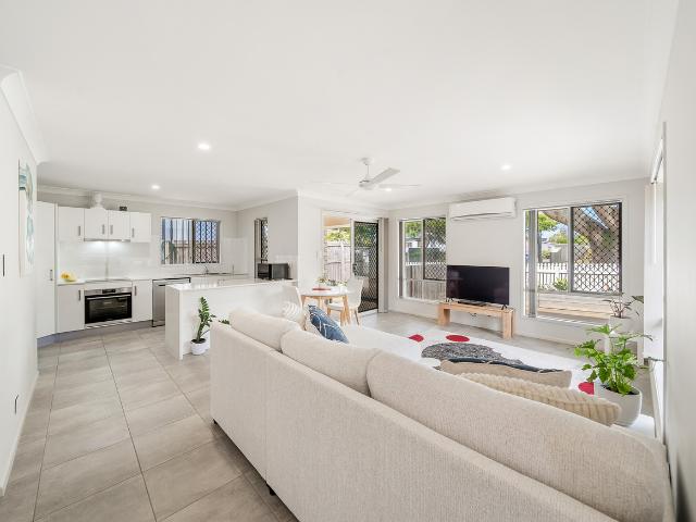 1/12 Centaur Street, Redcliffe