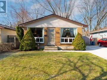 London, Ontario - Garden, Gym, Deck