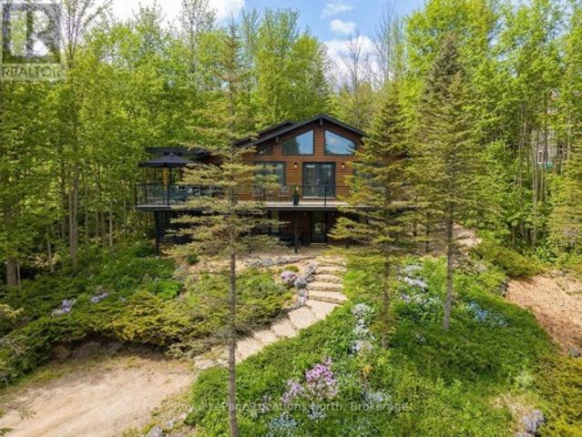 112 Amik Court, Grey Highlands, ON, N0C 1G0 Luxury House for sale | Listing ID X13761 | Royal LePage Carriage Trade Luxury Properties