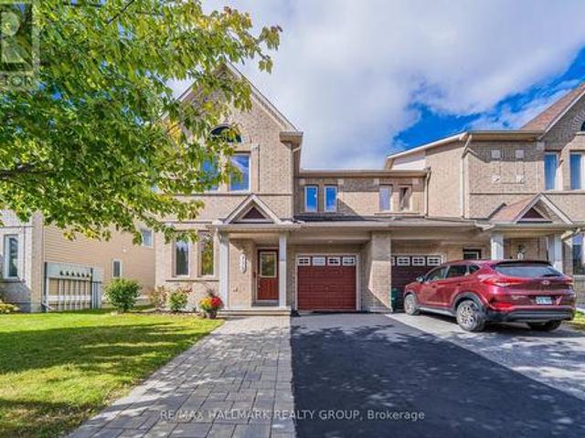 112 Akita Walk, Ottawa, ON, K2J 3T9 house for sale | Listing ID X14031 | Royal LePage