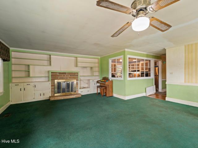 112 Alexander Circle