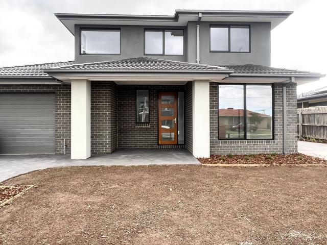 1/12 Allenby Place, GLADSTONE PARK, VIC 3043