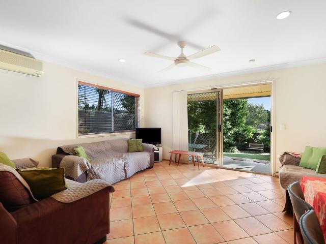 1/12 Alma Street