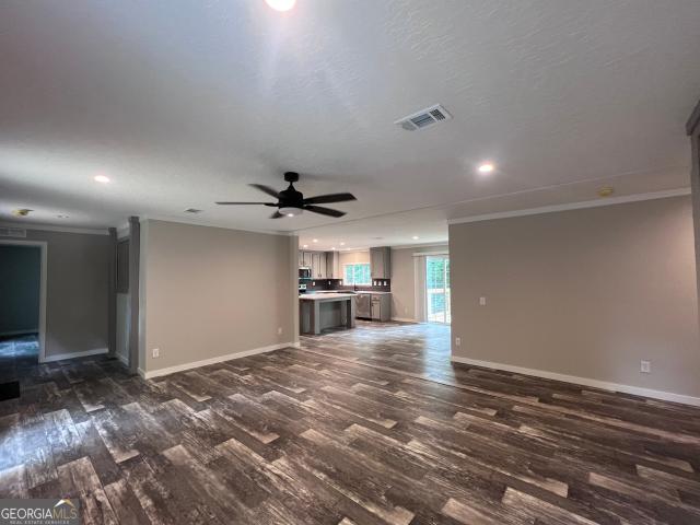 112 Autumn Lane NE